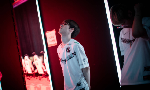 刘晏玮则以 刘晏玮则以