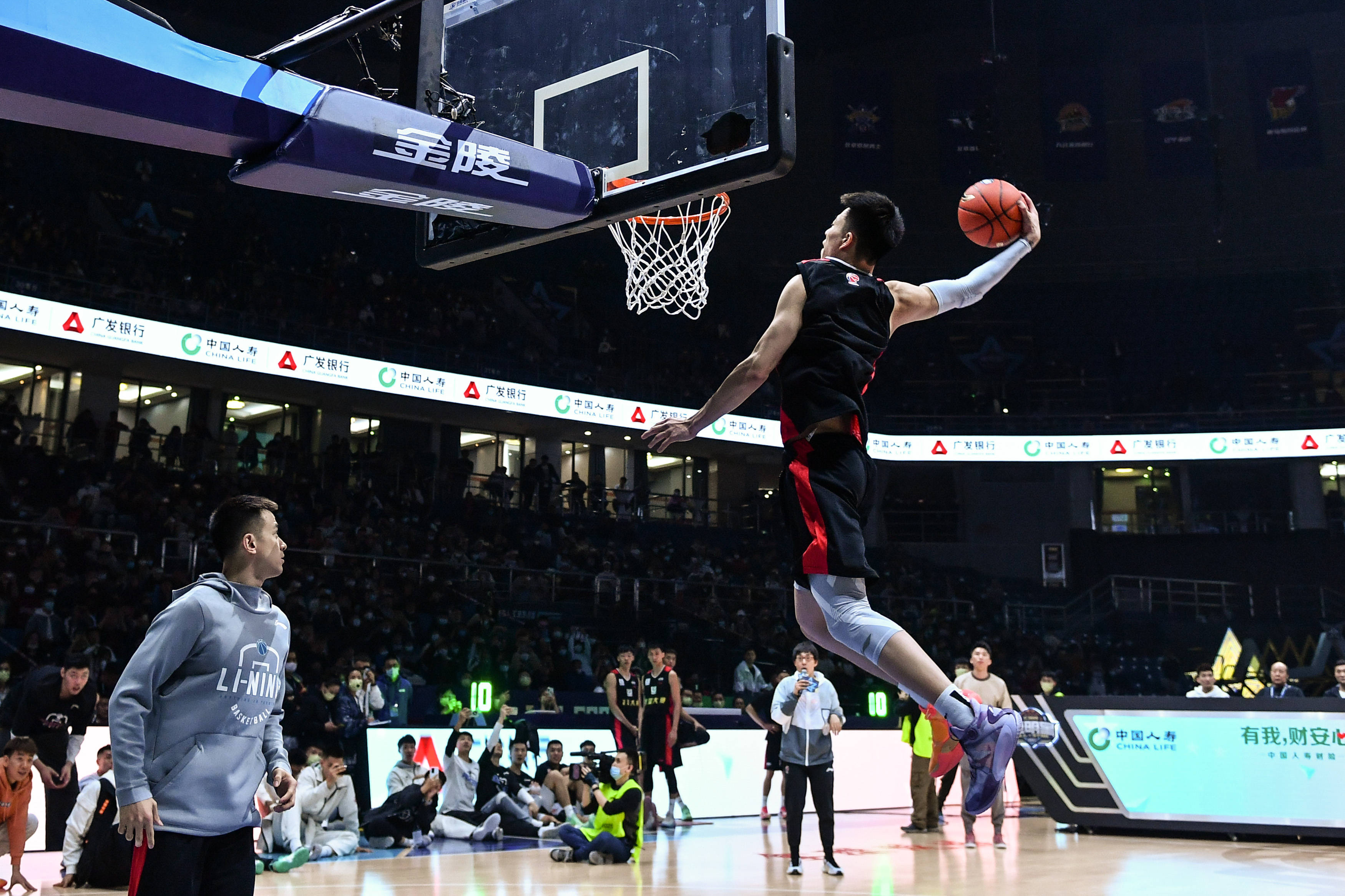 调第一脚处 调第一脚处